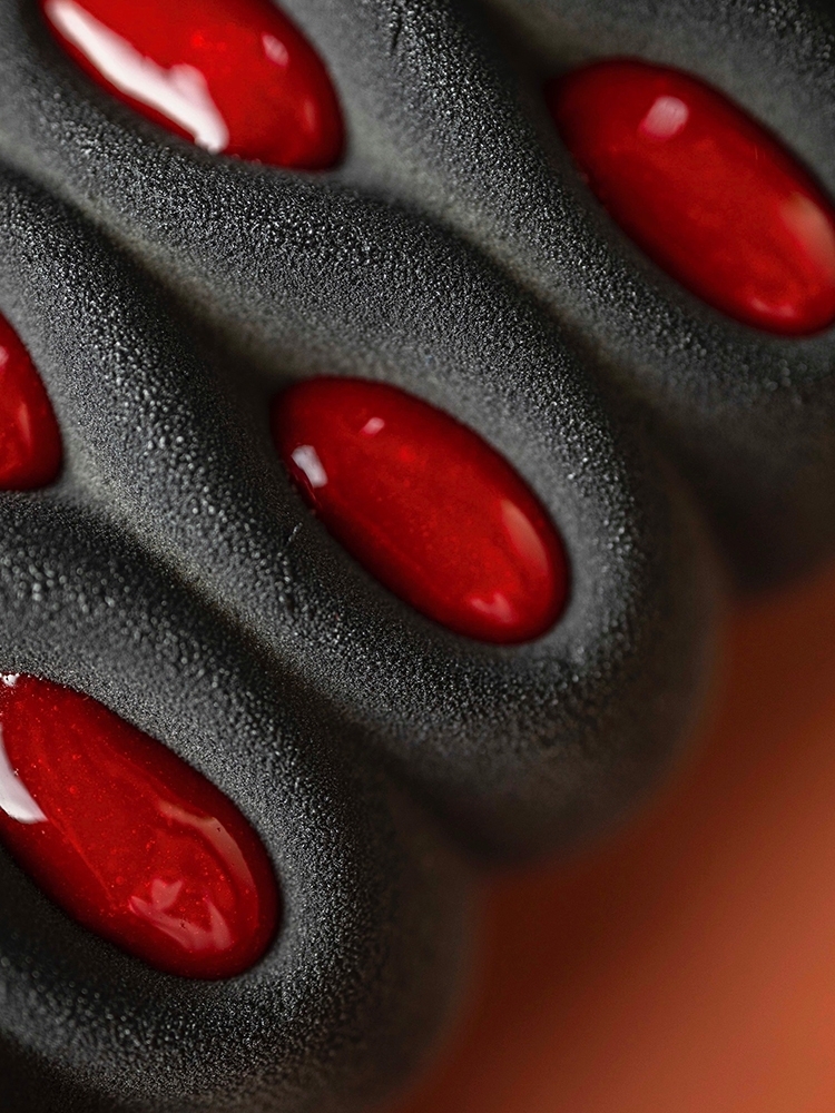 Equinoxe Christmas Log | La Patisserie Cyril Lignac