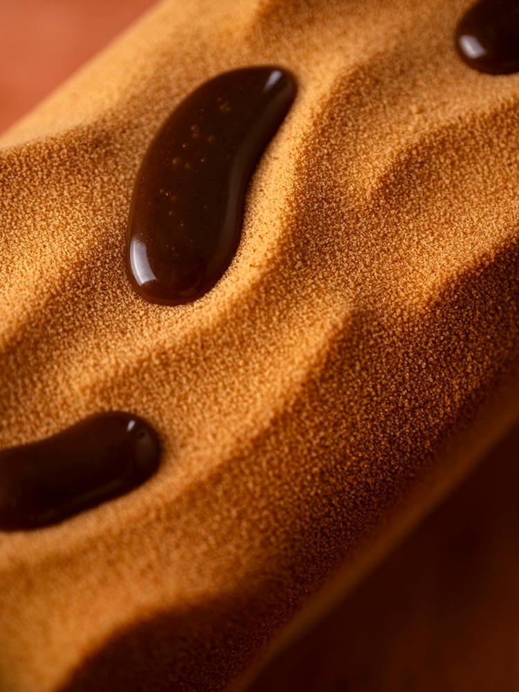 Bûche Amande Mandarine La Patisserie Cyril Lignac