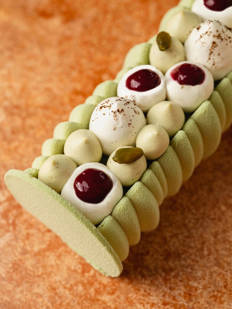Pistachio Raspberry Christmas Log | La Patisserie Cyril Lignac