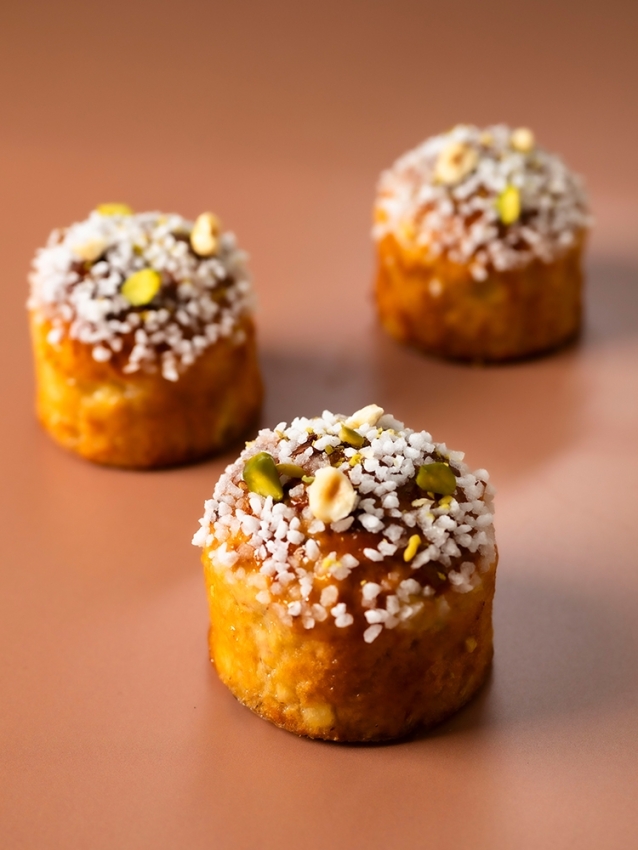 Individual King Cake | La Patisserie Cyril Lignac