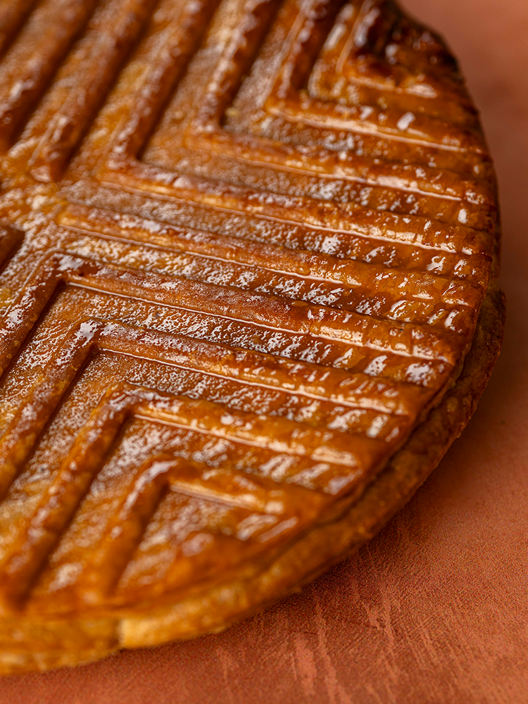 Gianduja King Cake | La Patisserie Cyril Lignac