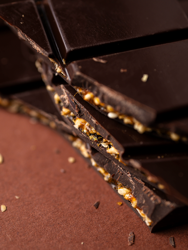 Dark Sesame Green Tea Tablet | La Patisserie Cyril Lignac