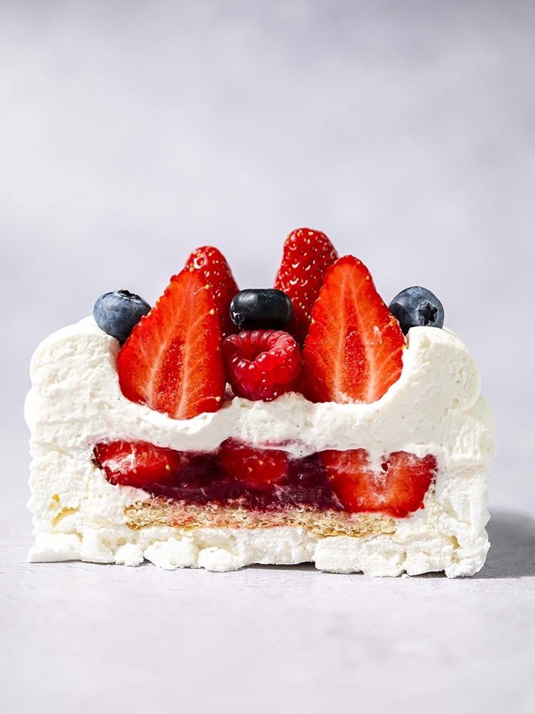 Pavlova Fruits Rouges La Pâtisserie Cyril Lignac