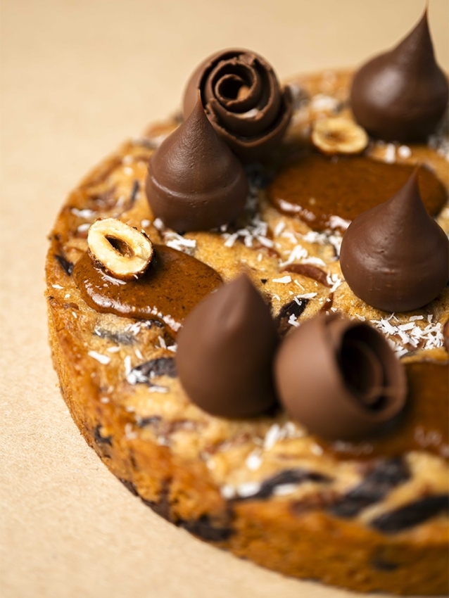 Praline Chocolate XL Cookie | La Patisserie Cyril Lignac