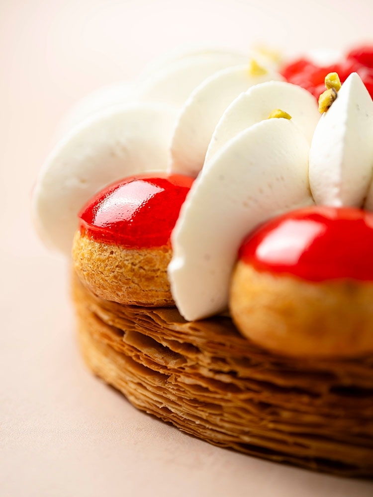 Saint Honoré Framboise Pistache La Pâtisserie Cyril Lignac