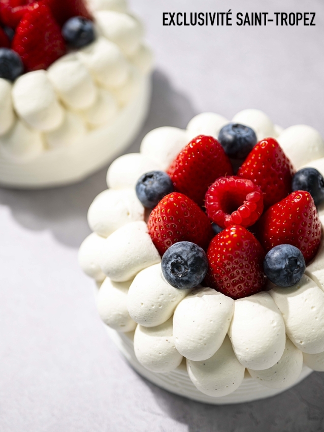 Pavlova à partager La Pâtisserie Cyril Lignac