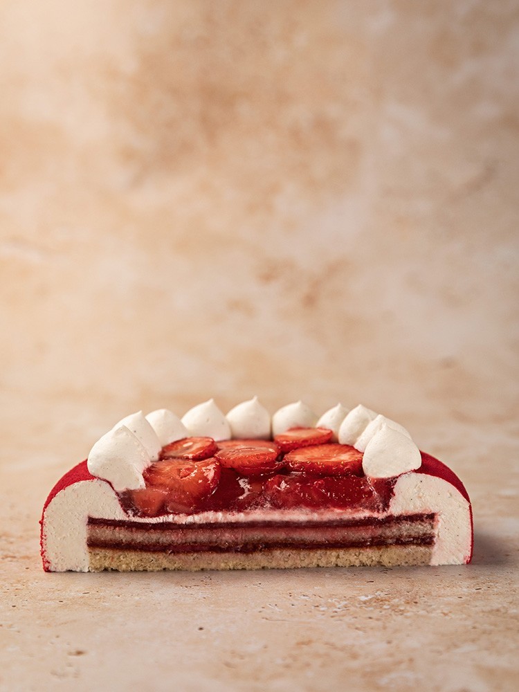 Strawberry cake | La Patisserie Cyril Lignac