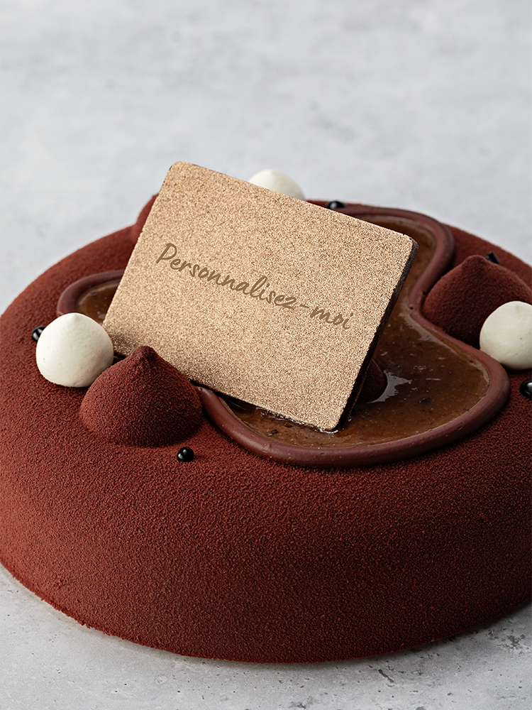Personalised chocolate plate | La Patisserie Cyril Lignac