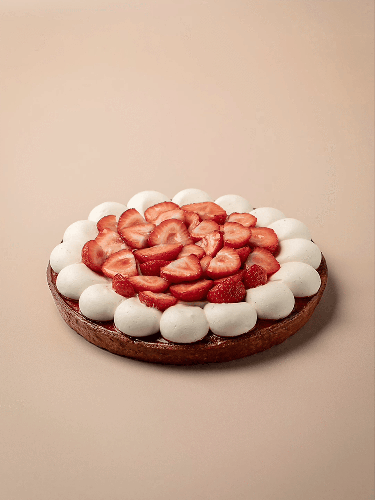 Strawberry tart | La Patisserie Cyril Lignac