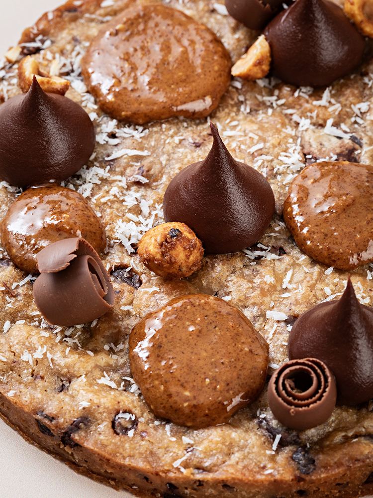Praline Chocolate XL Cookie | La Patisserie Cyril Lignac Praline Chocolate XL Cookie | La Patisserie Cyril Lignac